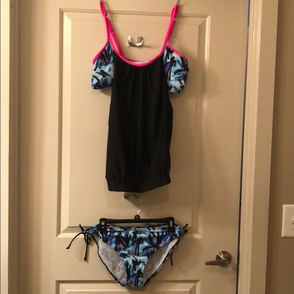 Black and blue tankini set